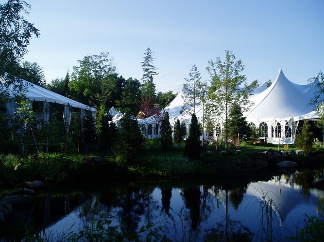 wedding-tent-tented-reception-ceremony-tent-tente-mariage-reception-mariage-sous-la-tente-marquise-ceremony-mariage