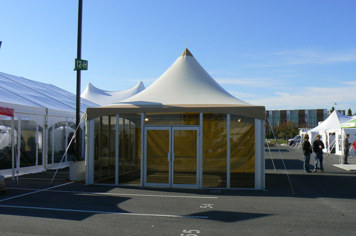 marquise-tentes-petits-chapiteaux-marquees-frame-tents-high-peak-flying-center-pole-tents